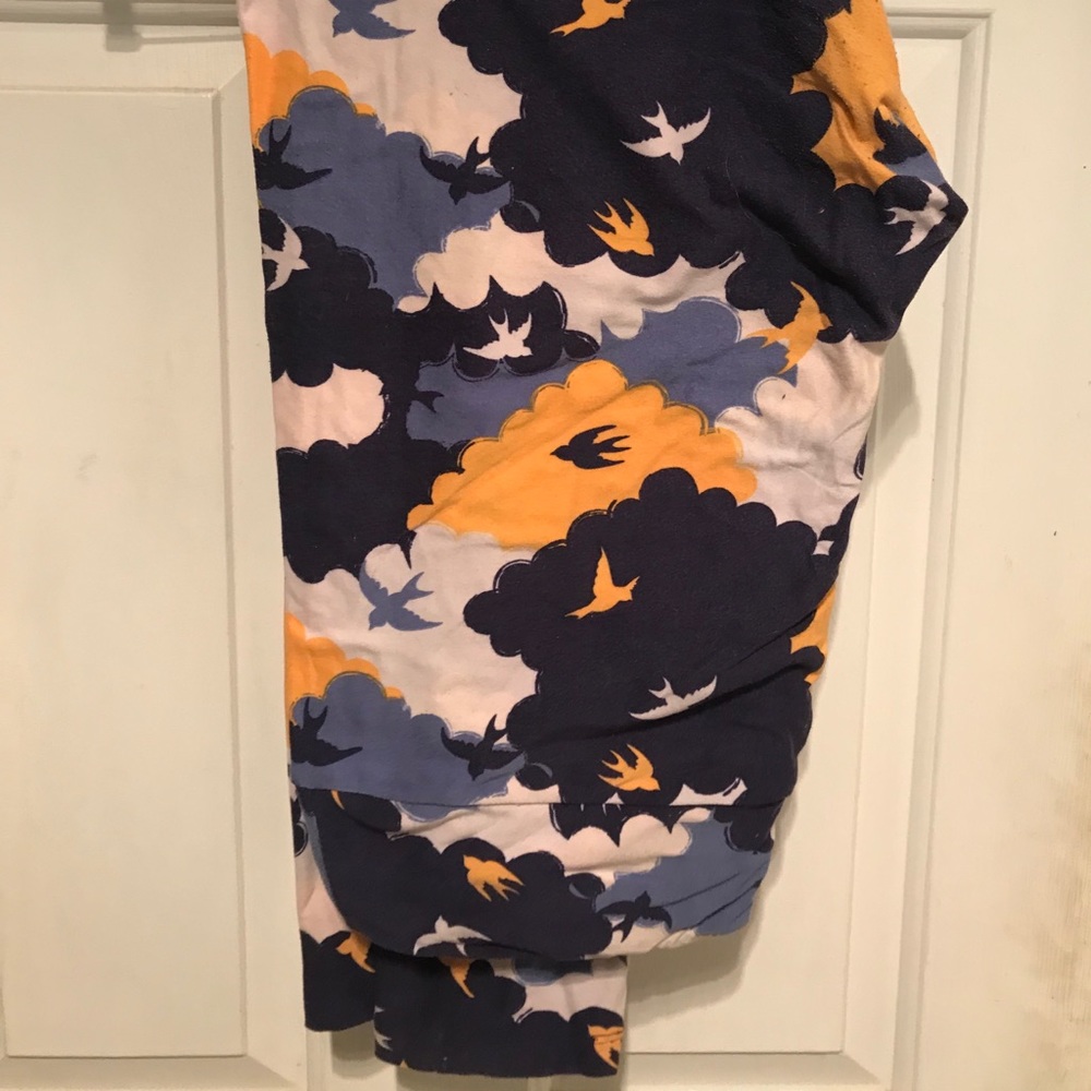 GUC Bird Lularoe Leggings TC